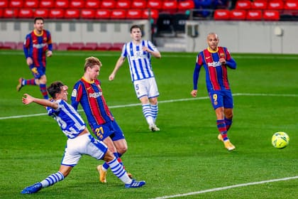 De Jong define de derecha y marca el segundo gol de Barcelona