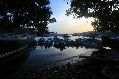 Barcos atracados en la bahía de Alcan, en Chaguaramas, Trinidad y Tobago