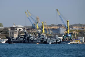 Ucrania ataca una ciudad clave en Crimea tras su operación contra la flota rusa