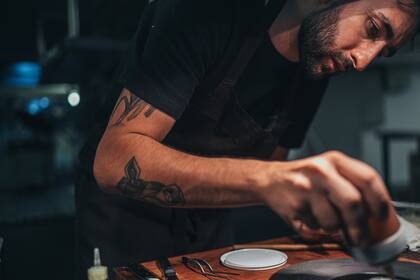 Bargero se formó en las cocinas de grandes chefs como Mauro Colagreco, de David Toutain y Alex Atala