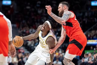 Barnes logra 25 puntos y 14 rebotes en victoria de Raptors 122-104 sobre Pacers