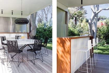 Barra con frente de lapacho y mesa ‘P1P1’ (estudio XFB Arquitectura y Decoración)