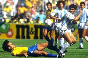 A 30 años. Argentina-Brasil: baile, bidón, golazo y la más alegre injusticia