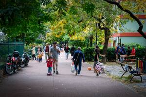 El exitoso experimento urbano donde las veredas funcionan como patios compartidos