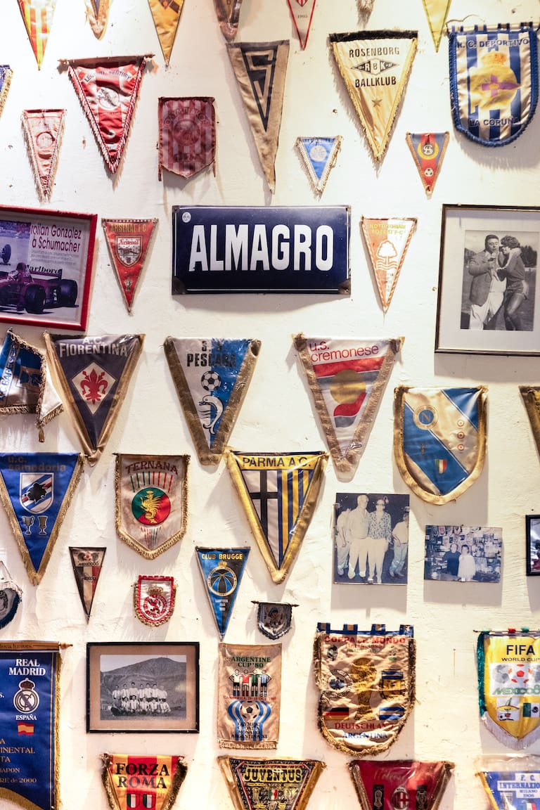 Fachada e interior del bar El Banderín (Estrella Herrera)