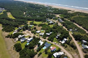 El destino exclusivo de la costa que sostiene el boom turístico en un verano atípico