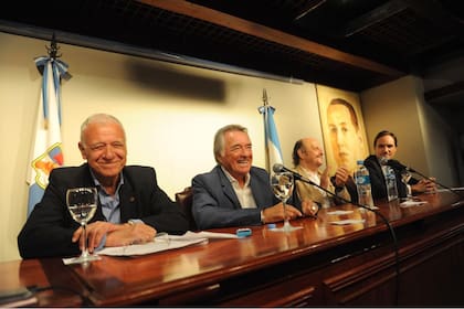 Barrionuevo asumió como interventor del PJ: "Hay que poner al peronismo en marcha"