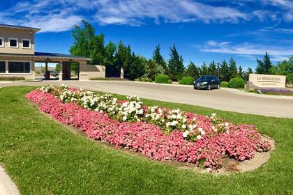 Barrios cerrados como La Herradura tienden a ofrecer más propiedades para el turista.