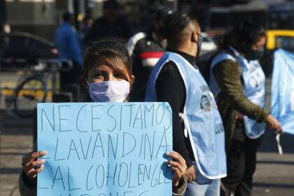 La lavandina es uno de los insumos fundamentales para luchar contra el coronavirus