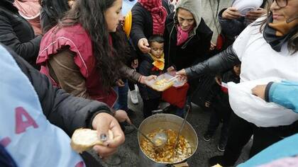 Barrios de Pie realiza otra jornada de ollas populares para pedir una ley de emergencia alimentaria