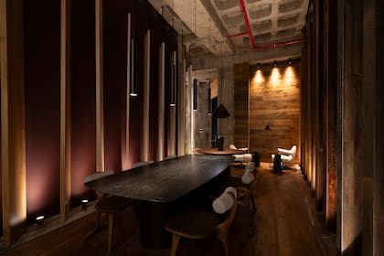 Barsante Design y Patagonia Flooring crearon el "Espacio Patagonia", en el que piezas de diseño acompañan a cada sector para crear una atmósfera sofisticada y acogedora.