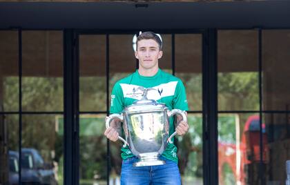 "Barto" Castagnola, figura de La Natividad campeón del Abierto de Palermo, se impuso sobre su hermano Camilo, su primo "Poroto" Cambiaso y Juan Martín Nero para quedarse con el Olimpia de Plata de polo