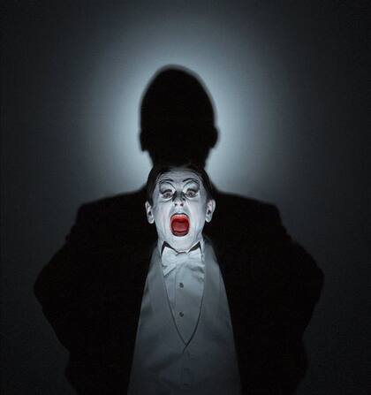 Cuando Baryshnikov se transforma en Nijinsky en el unipersonal Letter to a Man, que Robert Wilson presentó en Buenos Aires