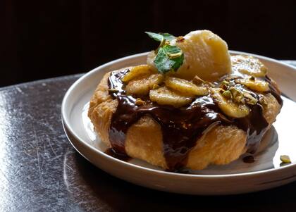 Básicamente: pizza, banana y chocolate