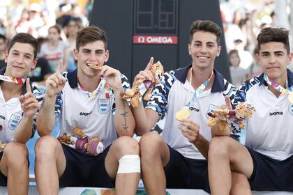 3. BÁSQUETBOL Los Inconscientes: Matías Giordano, Juan Esteban De la Fuente, Juan Hierrozuelo y Fausto Ruesga, torneo 3x3