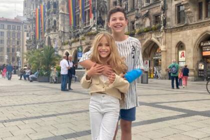 Bastian y Lola posaron juntos para una foto que enterneció a los seguidores de Evangelina