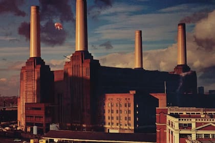 Battersea fue la tapa del disco Animals de Pink Floyd