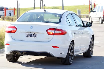 Baúl amplio y marcados canalizadores de aire traseros