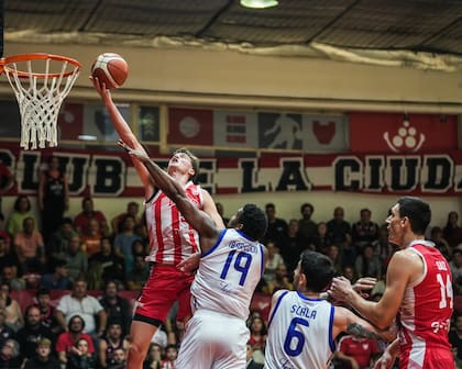 Bautista Lugarini fue, otra vez, el mejor jugador de Instituto; tras el sexto capítulo, la final está 3-3 y se resolverá este domingo.