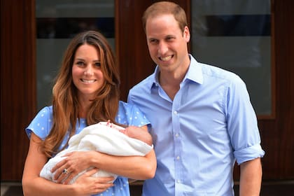 Kate Middleton siguió la tradición de Diana y tuvo a sus hijos en el hospital