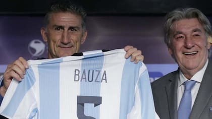 Armando Pérez, durante la presentación de Edgardo Bauza como DT de la selección argentina