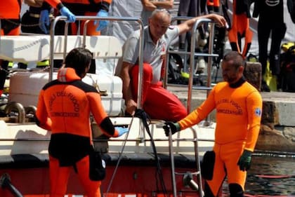 Las autoridades italianas recuperaron los cuerpos de todas las víctimas del accidente.