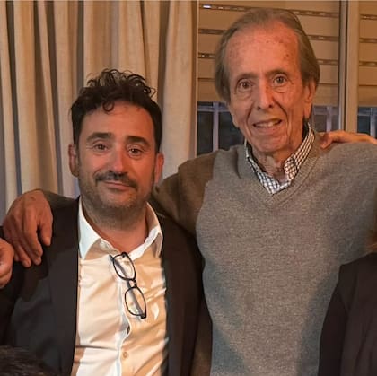 Bayona y una de sus últimas fotos con Daniel Fernández Strauch