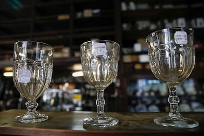 Las copas de vino de vidrio son uno de los artículos más vendidos


