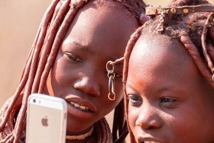 Los niños de la tribu himba pueden reconocer ciertos colores que son centrales en su cultura.