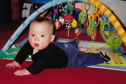 Nicola dice que tenía miedo del futuro cuando nació Tom y quería esconderse de la sociedad.