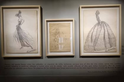 Bcetos de Paco Jamandreu en una exhibición en el Museo de la Historia del Traje