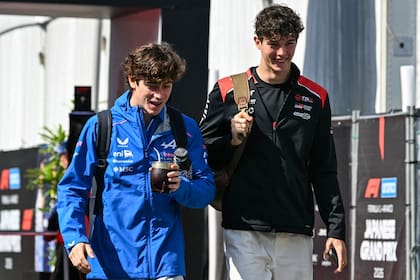 Bearman y Colapinto, antes del GP de Japón.