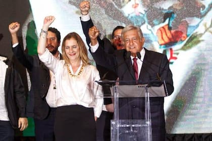 Beatriz asegura que ayudará a AMLO durante la presidencia sin dejar de lado su carrera