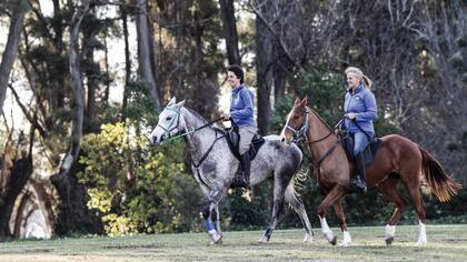 Beatriz Muriel con Box Trabucco y Josefina Chas con su yegua Jc Seductora