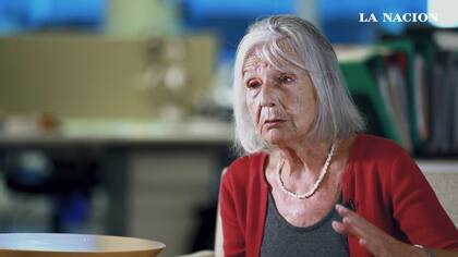 Beatriz Sarlo leerá el libro del expresidente cuando resuelva la intimación judicial de Axel Kicillof