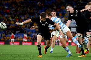 La jugada memorable de Beauden Barrett: el try que se sufre... y se admira