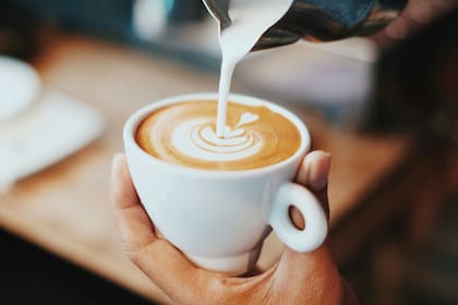 Beber café antes de la sesión de entrenamiento, ¿es bueno o malo para la salud?