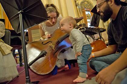 Sirve para que los niños se inicien lo antes posible en este tipo de espectáculos y tengan contacto la música clásica en general