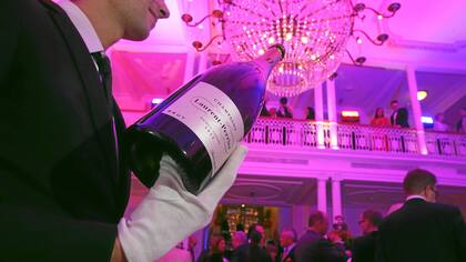 Bebidas de lujo, nieve y los mejores cocineros del mundo se unen en el centro de esquí suizo