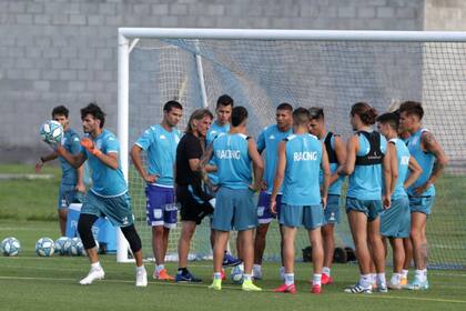 Beccacece: "Este grupo va a representar de la mejor manera a esta camiseta"