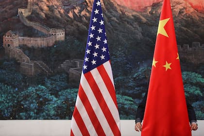 Los Estados Unidos extendió un salvavidas financiero de US$20.000 millones a la Argentina, en parte en un esfuerzo por expandir la influencia estadounidense en la región y contrarrestar la presencia de China.