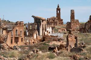 Belchite, uno de los pueblos malditos más famosos de España