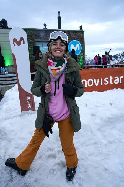 Belén Chavanne, fanática de la nieve, equipada para comenzar a tirarse en el #MovistarSkiDay
