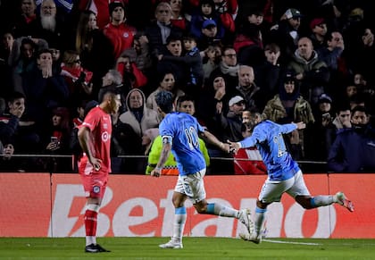 Belgrano le ganó por penales a Argentinos Juniors en La Paternal y se enfrentará con River en Córdoba