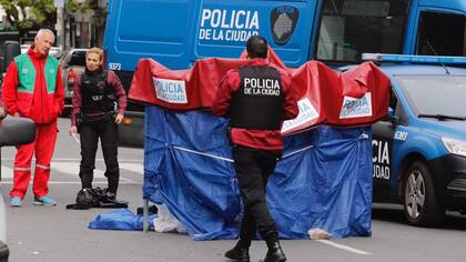 Belgrano: un patrullero atropelló y mató a una mujer que cruzaba la avenida Lacroze