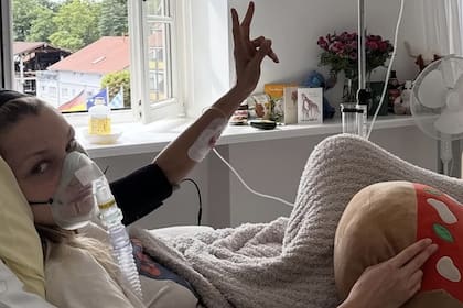 Bella Hadid compartió imágenes internada en el hospital