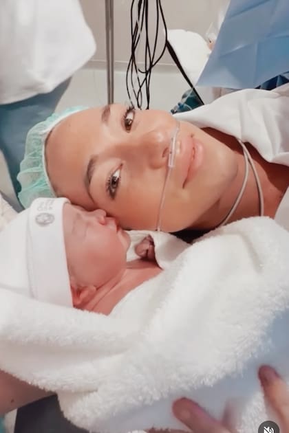 Bella nació por cesárea el 9 de enero pasado en la Clínica Universitaria de Navarra, en Madrid.