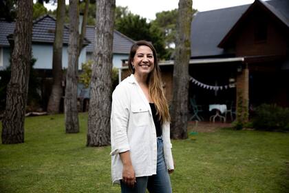 Bella Peling, luego de vivir en Buenos Aires y Londres, eligió una casa en Pinamar cerca del bosque para disfrutar del contacto con la naturaleza