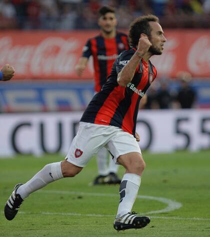 Belluschi, el mejor jugador de San Lorenzo en 2016, seguirá en el club