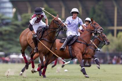 Beltrán Laulhé en acción durante un ataque de La Zeta Kazak